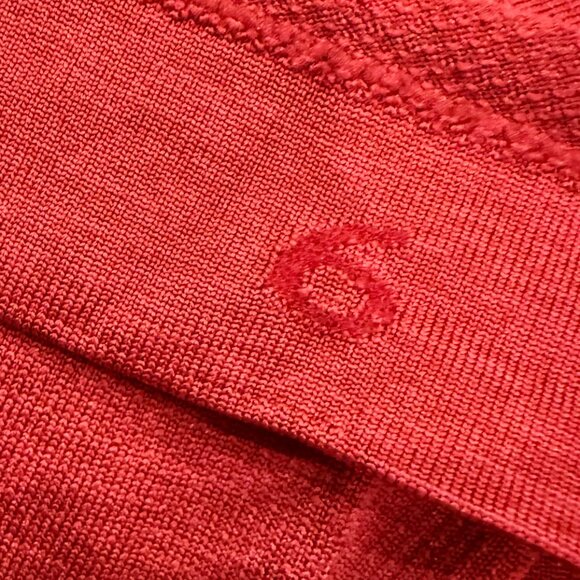 Lululemon Sz 6 Red Swiftly Tech Short Sleeve Shirt $68 RV - Picture 5 of 7